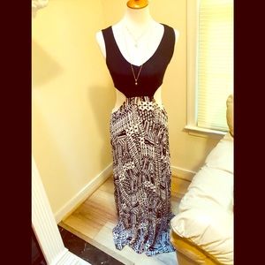 So So Sexy L-Space Cut out Maxi Dress 🔥🔥🔥